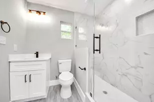 11823 Leitrim Way, Houston, TX 77047 - Photo 17