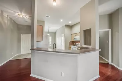 7002 Plaza Del Sol Drive, Houston, TX 77083 - Photo 9