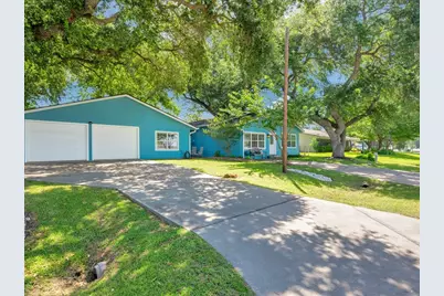 683 Water View Drive, Livingston, TX 77351 - Photo 9