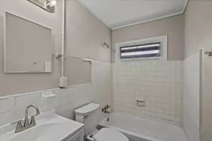 900 Texas Ave, Texas City, TX 77590 - Photo 11