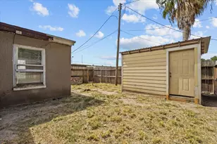 900 Texas Ave, Texas City, TX 77590 - Photo 17