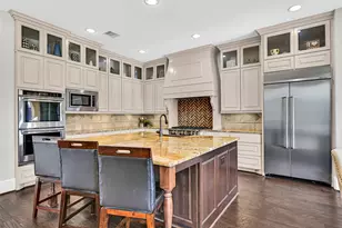 1310 Tamina Pass Ln, Friendswood, TX 77546 - Photo 17