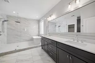 8705 Ojeman Oaks Ln, Houston, TX 77055 - Photo 21
