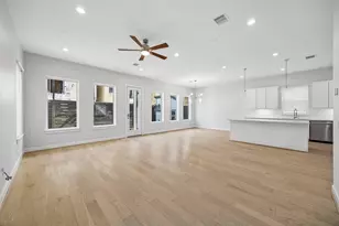8705 Ojeman Oaks Ln, Houston, TX 77055 - Photo 5