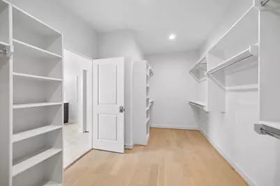 8705 Ojeman Oaks Lane, Houston, TX 77055 - Photo 23