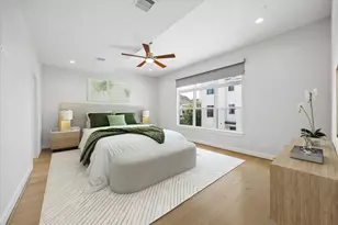 8705 Ojeman Oaks Ln, Houston, TX 77055 - Photo 17