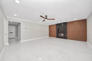 15538 Torry Pines Rd, Houston, TX 77062 - Photo 9