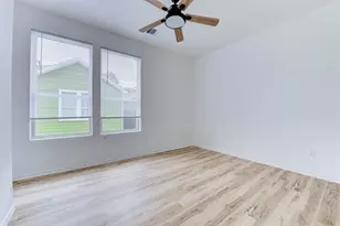 8203 Woodlyn Rd, Houston, TX 77028 - Photo 27