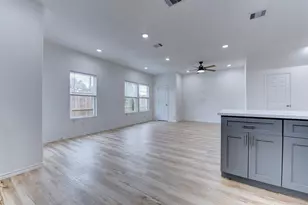 8203 Woodlyn Rd, Houston, TX 77028 - Photo 7