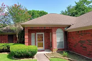 3821 Pin Oak Dr N, Pearland, TX 77581 - Photo 3