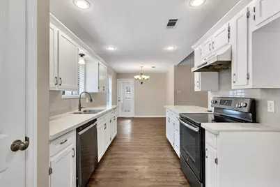 13050 Westchester Lane, Beaumont, TX 77713 - Photo 5