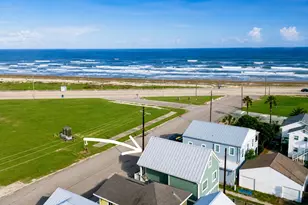 1411 12th St, Galveston, TX 77550 - Photo 41