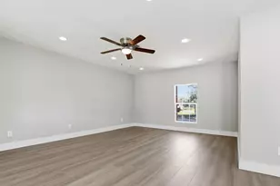 301 Brown Dr, Texas City, TX 77591 - Photo 19