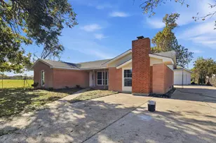 301 Brown Dr, Texas City, TX 77591 - Photo 5