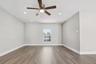 301 Brown Drive, Texas City, TX 77591 - Photo 15