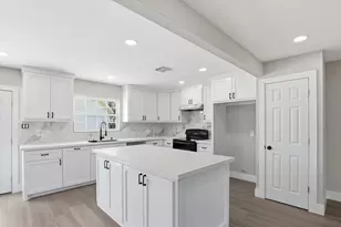 301 Brown Dr, Texas City, TX 77591 - Photo 7