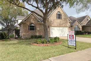 3907 Princeton Park Ct, Pasadena, TX 77058 - Photo 1