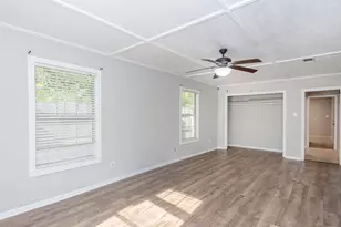 2523 S Broadway St, La Porte, TX 77571 - Photo 5