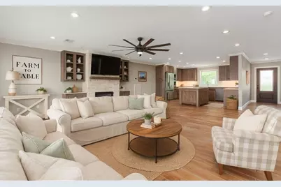 203 Woodard S, Devers, TX 77538 - Photo 5