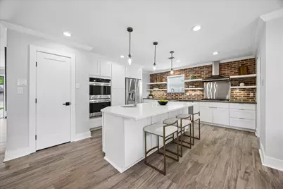 306 Greenpark Drive, Houston, TX 77079 - Photo 13