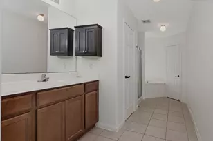 10200 Tate Ct, Conroe, TX 77385 - Photo 15