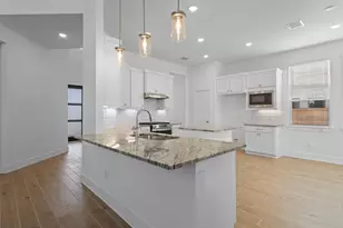 21910 Woodland Hawthorn Ln, Cypress, TX 77433 - Photo 5