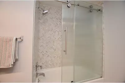 5000 Montrose Boulevard #12B, Houston, TX 77006 - Photo 11