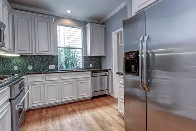 2649 Helena Street, Houston, TX 77006 - Photo 13