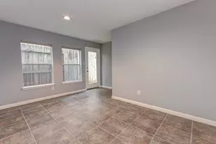 2649 Helena St, Houston, TX 77006 - Photo 5