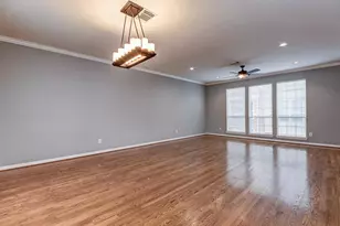 2649 Helena St, Houston, TX 77006 - Photo 11