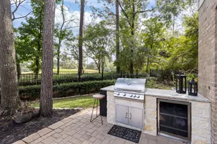10 Mill Point Pl, The Woodlands, TX 77380 - Photo 5