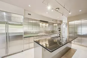 5 River Hollow Ln, Houston, TX 77027 - Photo 1