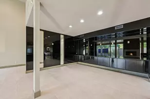 5 River Hollow Ln, Houston, TX 77027 - Photo 11