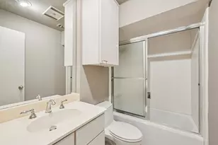 5 River Hollow Ln, Houston, TX 77027 - Photo 35