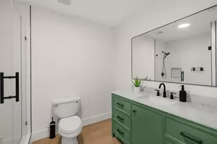 402 Fenn St, Houston, TX 77018 - Photo 15
