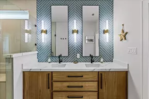 1990 Royalville Ct, Crystal Beach, TX 77650 - Photo 23