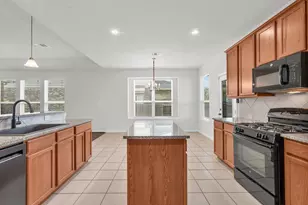 9978 Golden Field Ln, Brookshire, TX 77423 - Photo 17