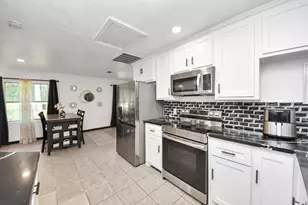 238 Waterfall Dr, Huffman, TX 77336 - Photo 11