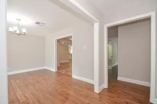 8910 Reamer St, Houston, TX 77074 - Photo 17