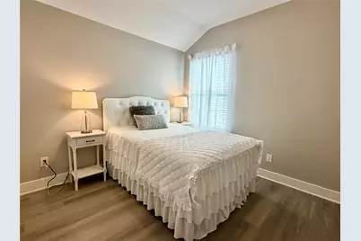 8121 E Pine Creek Bend, Cypress, TX 77433 - Photo 23