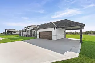 17714 Cypress Hill Dr, Rosharon, TX 77583 - Photo 3