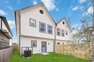 7921 Bonaire St, Houston, TX 77028 - Photo 27