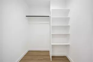 7921 Bonaire St, Houston, TX 77028 - Photo 15