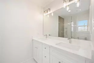 7921 Bonaire St, Houston, TX 77028 - Photo 7