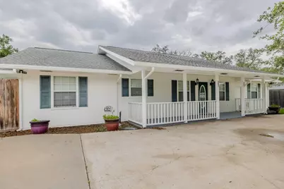 483 Riverside Drive, Palacios, TX 77465 - Photo 3