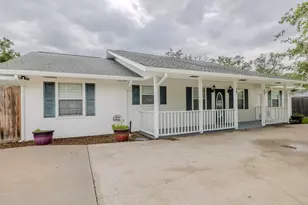 483 Riverside Dr, Palacios, TX 77465 - Photo 3