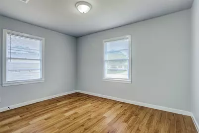 1706 3rd Avenue N, Texas City, TX 77590 - Photo 9