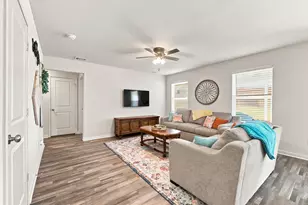 6001 Crst Brg Ct, Bryan, TX 77807 - Photo 7
