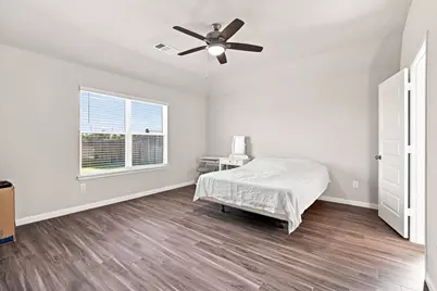 922 Luke Darrell Drive, Rosharon, TX 77583 - Photo 9