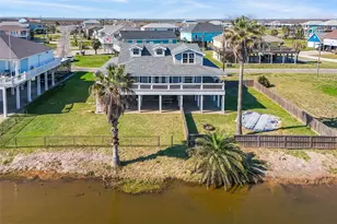 2940 Laguna Dr, Crystal Beach, TX 77650 - Photo 33